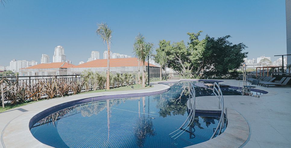 Piscina descoberta